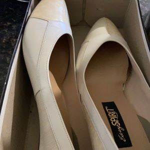 Easy spirit bone reptile color size 10 1/2